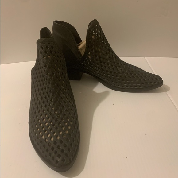 CoolWay Leather Booties Size 10 - Picture 2 of 7